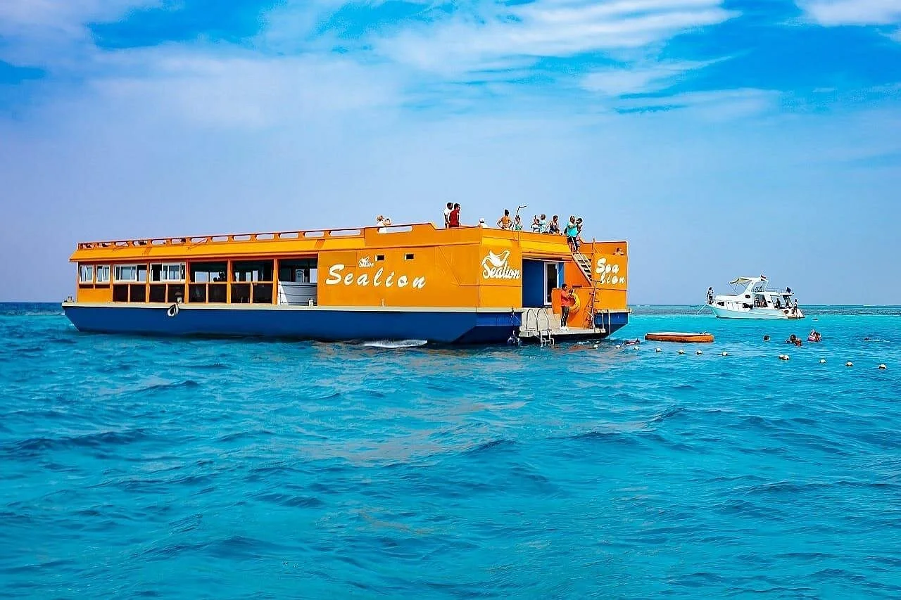 sea wolf semi submarine in hurghada - Image 6