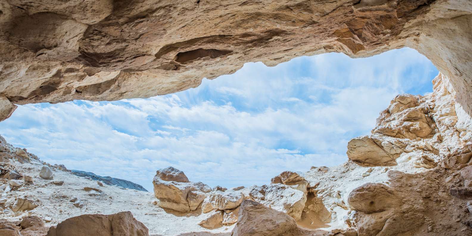 Cairo: 2-Day Bahariya Oasis Camp and Desert Tour