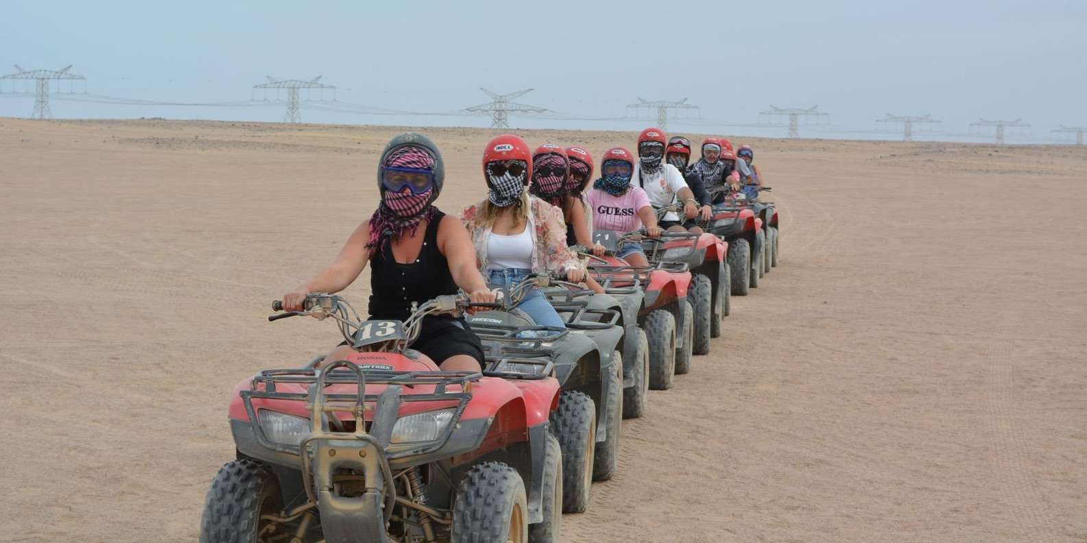Hurghada: Desert Safari with Quad, Buggy & Dinner Show