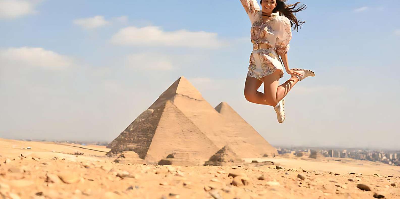 Hurghada: Full-Day Cairo Trip by Plane