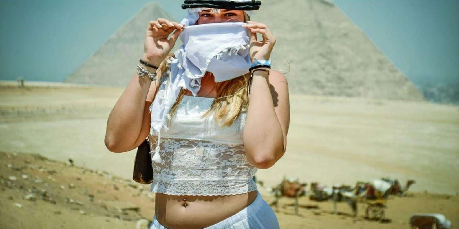 Hurghada: Full-Day Cairo Trip by Plane