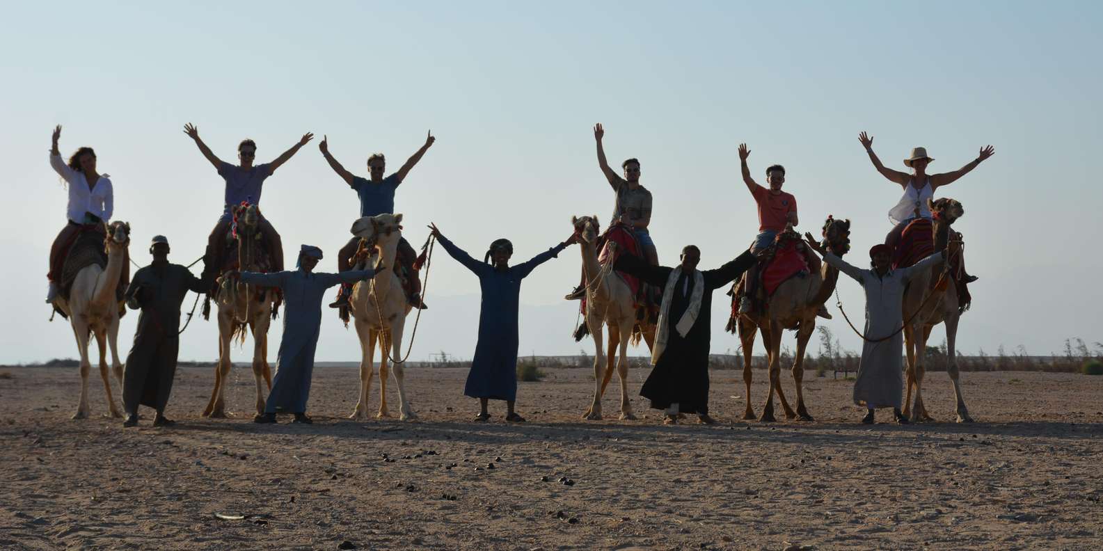 Hurghada: Oasis Sunset Camel Ride & Stargazing