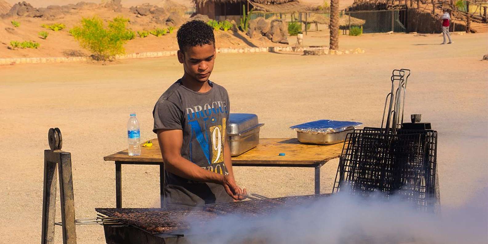 Hurghada: Desert Quad, Camel Ride, Dinner & Stargazing