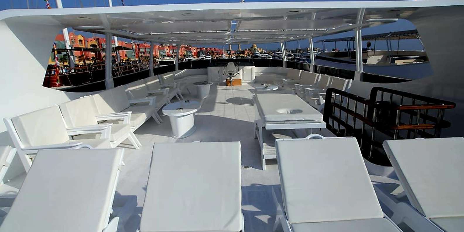 Hurghada: Royal Orange Bay with Massage, Snorkeling & Lunch