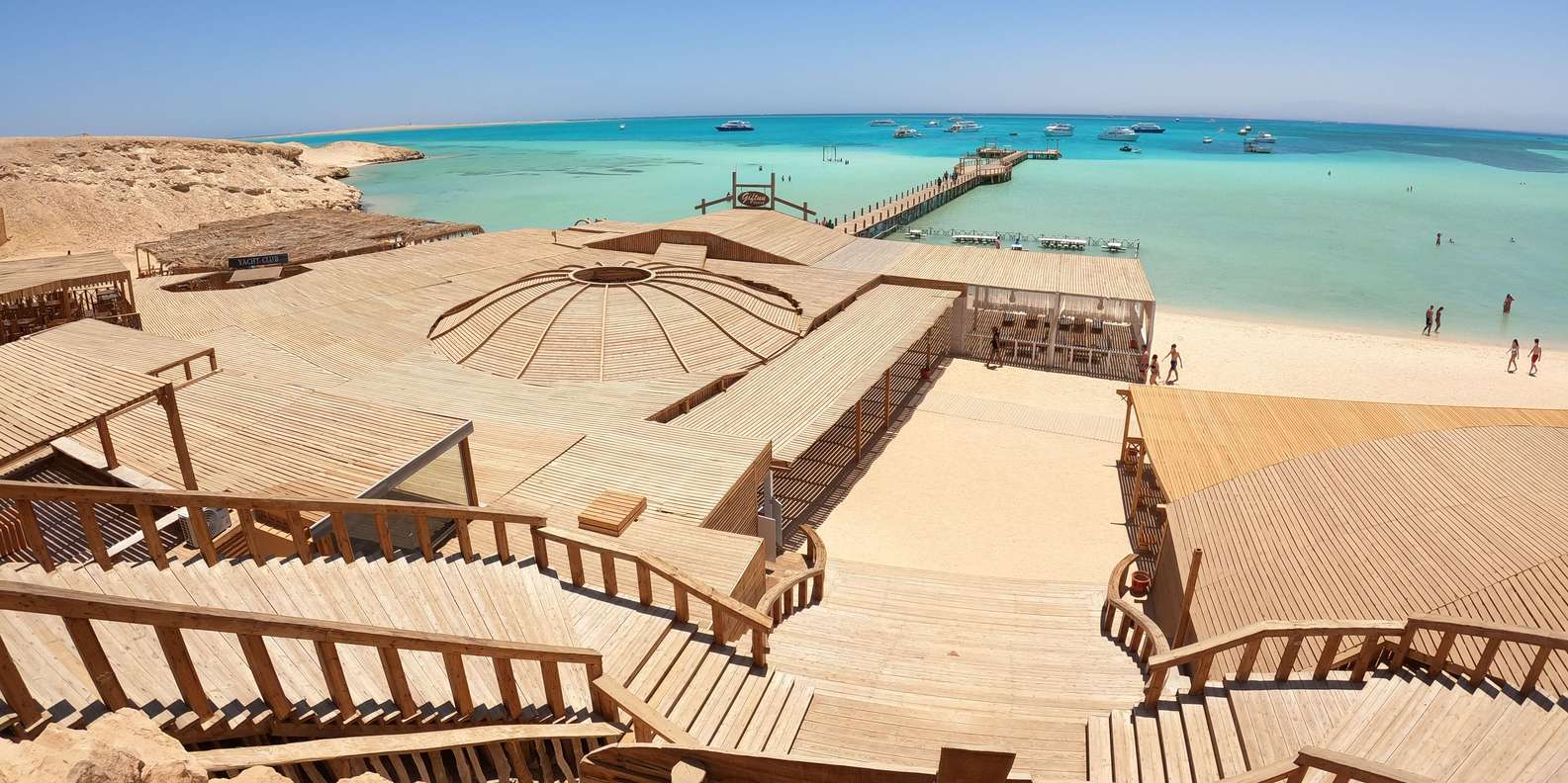 Hurghada: Orange & Giftun Island Cruise with Massage & Lunch