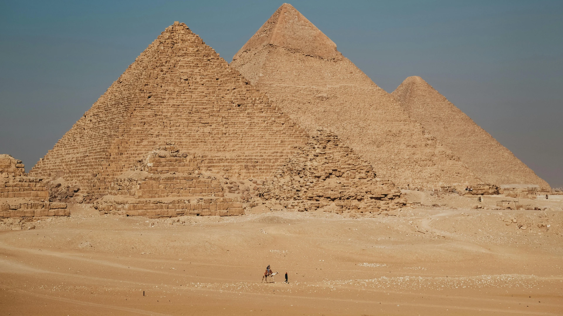 Giza, Egypt - Captivating view of the great pyramids of giza, a symbol of ancient egyptian heritage and wonder.