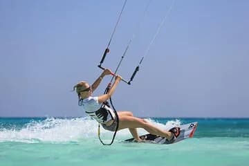 Kite Surfing Experience 9-Hours in 3 Days Adventure - Hurghada - Image 1